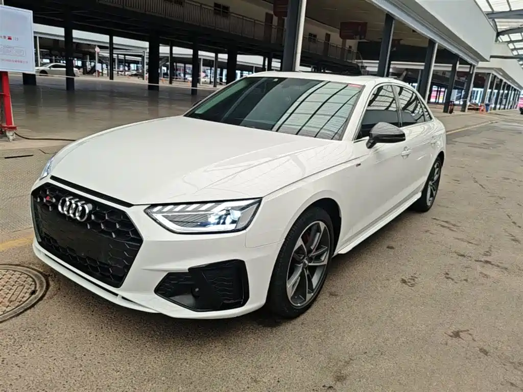 Audi A4L 2021