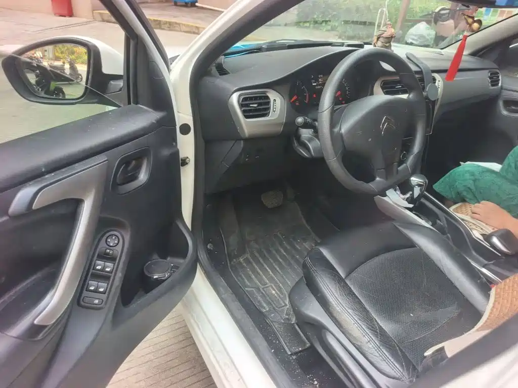 Citroen Elysee — миниатюра 12