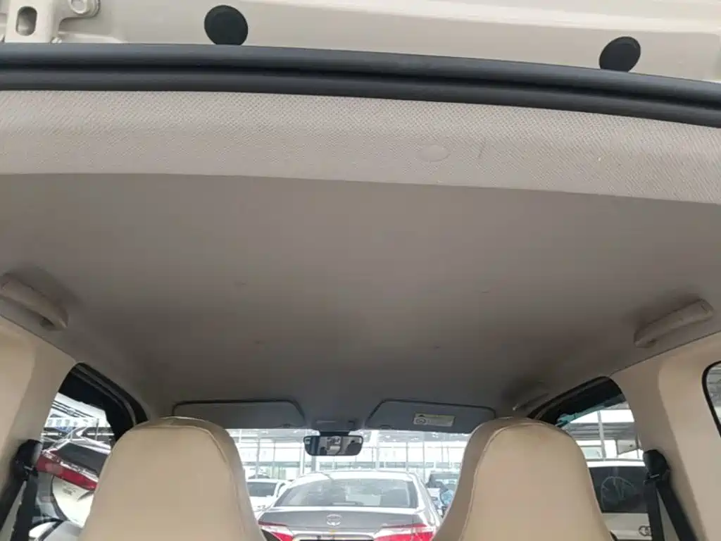 Wuling MINIEV — миниатюра 18
