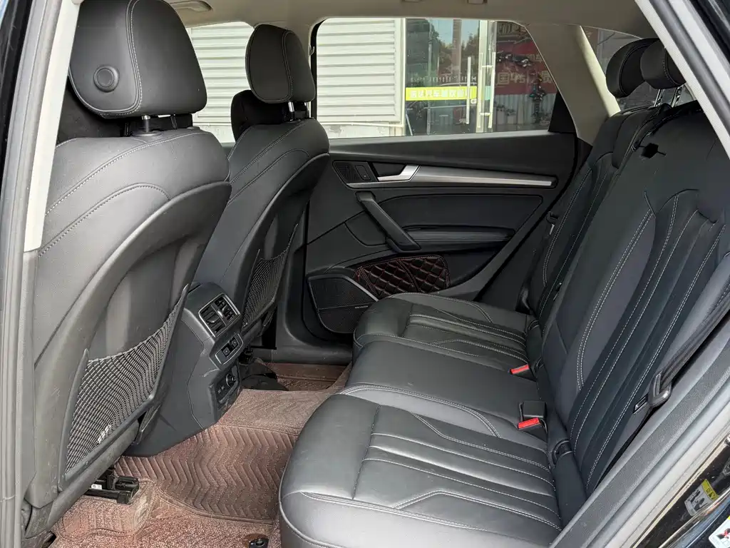 Audi Q5L — миниатюра 5