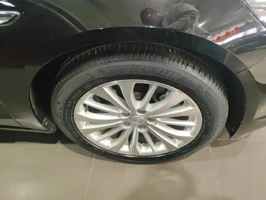 Buick LaCrosse — миниатюра 6