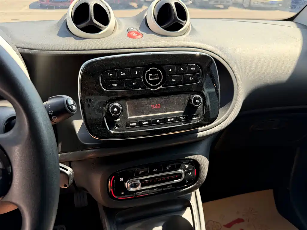 smart Smart Fortwo — миниатюра 9