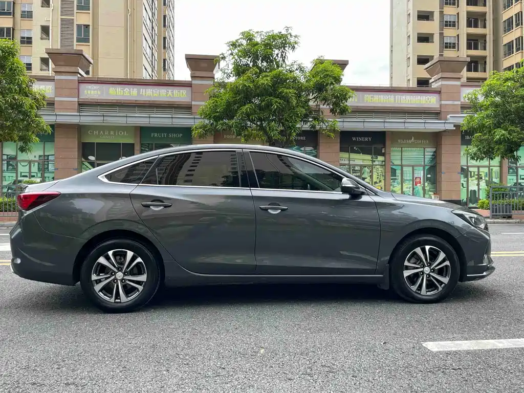 Changan Eado — миниатюра 4