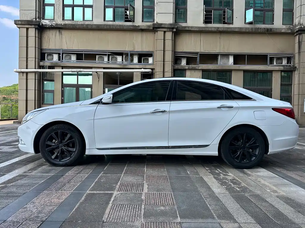 Hyundai Sonata — миниатюра 3