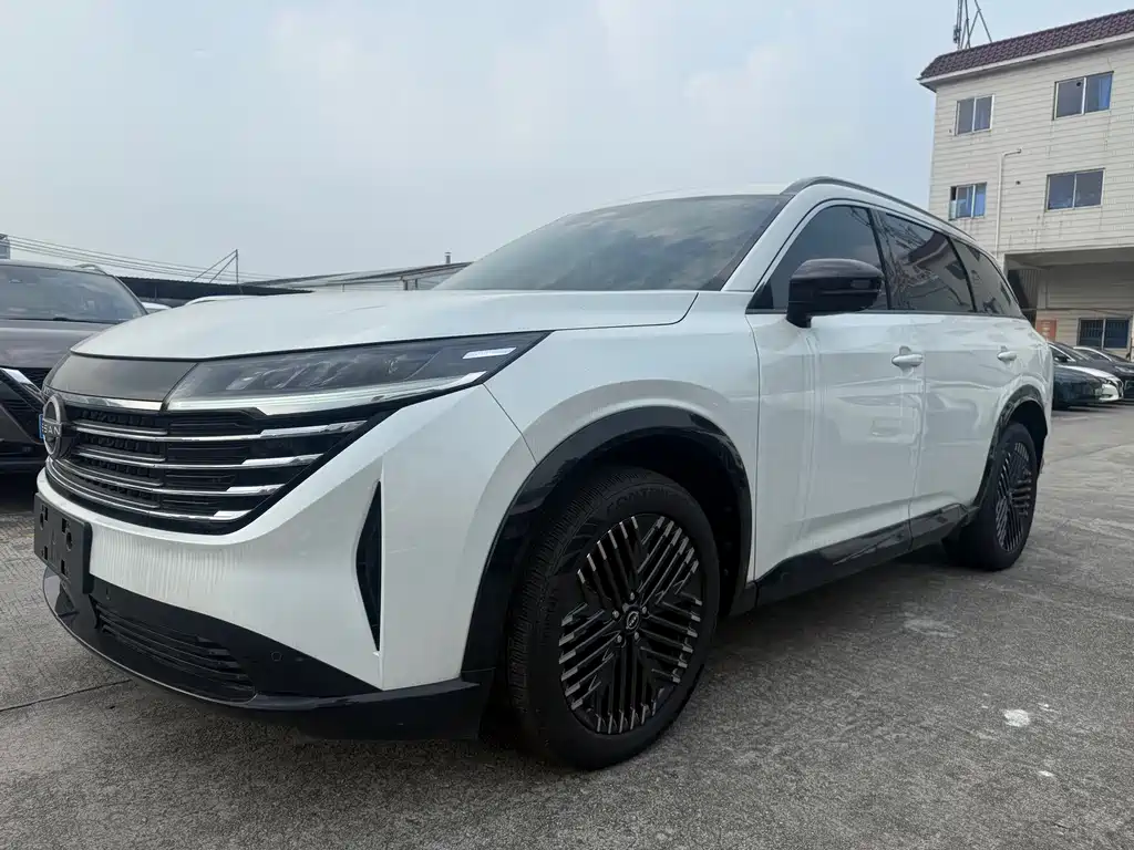 Nissan Teramont