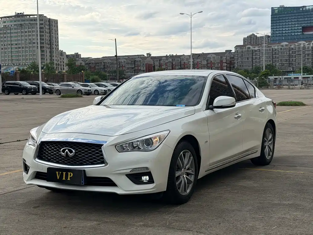 Infiniti Q50L 2019