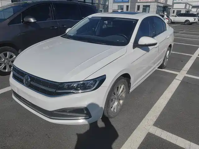 VOLKSWAGEN BORA 2018