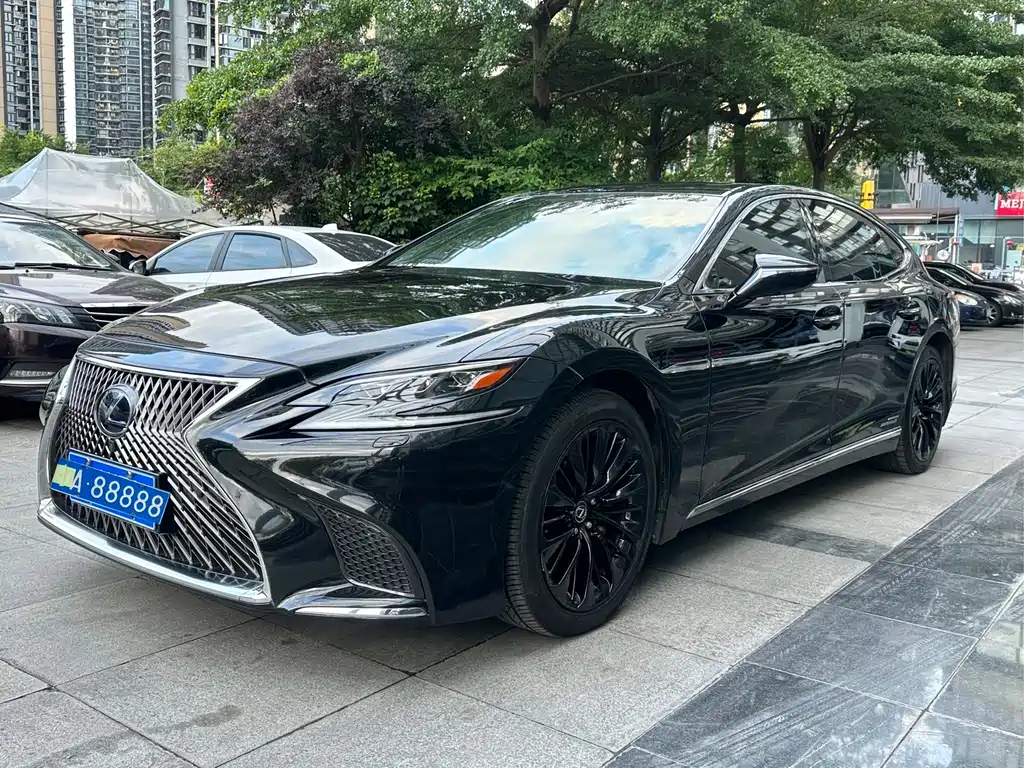 Lexus LS 2019