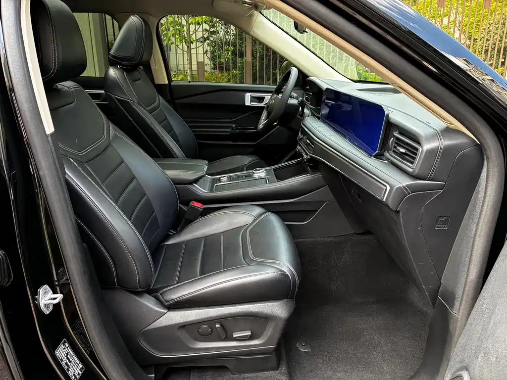 Ford Explorer — миниатюра 13