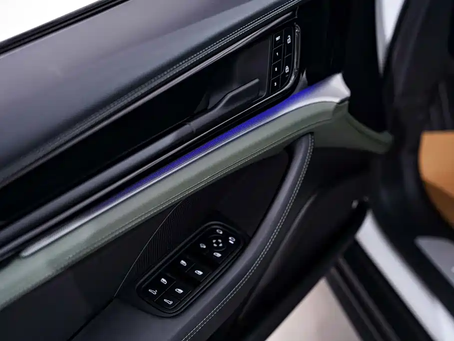 Porsche Panamera — миниатюра 10