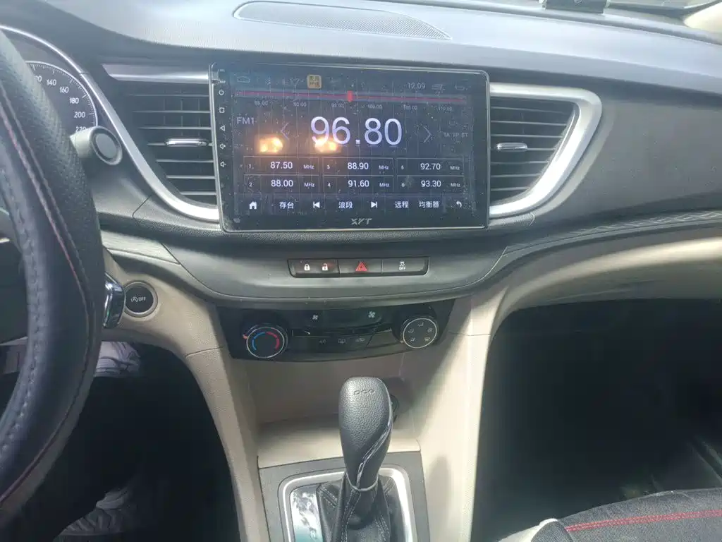 Buick Excelle — миниатюра 9