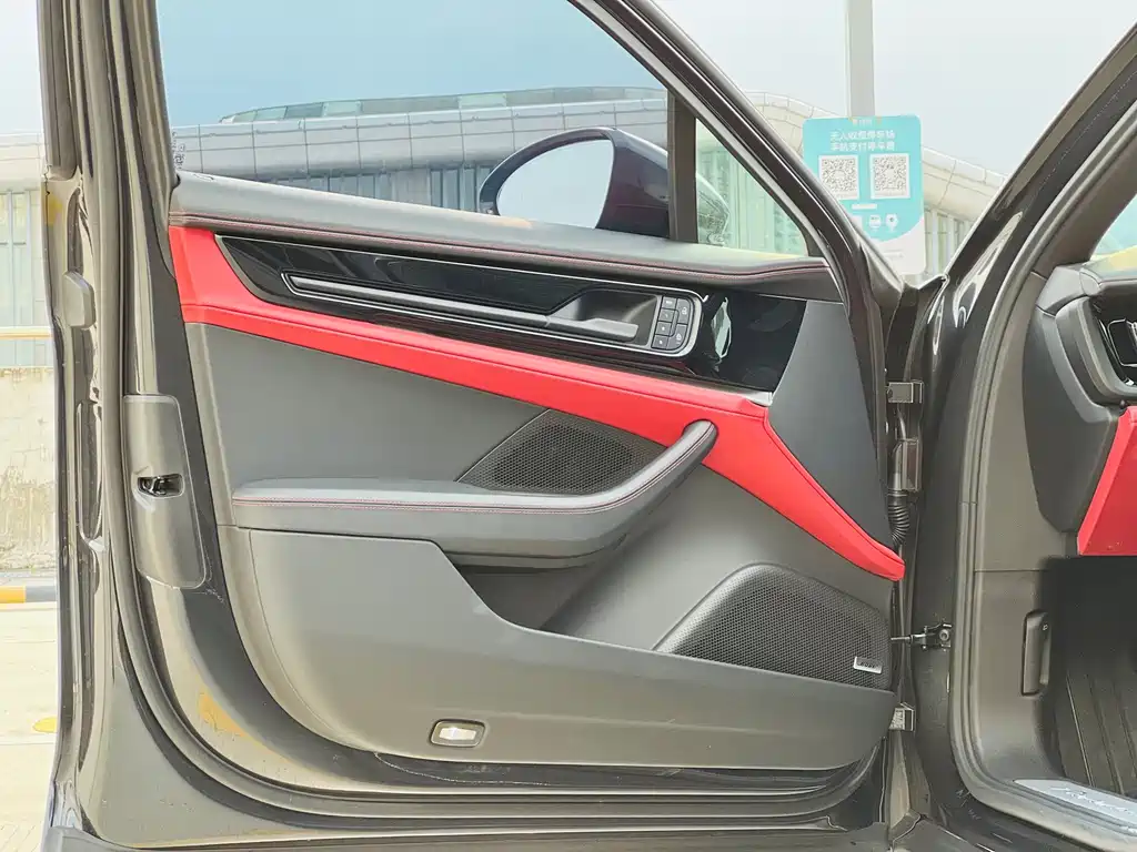 Porsche Panamera — миниатюра 17
