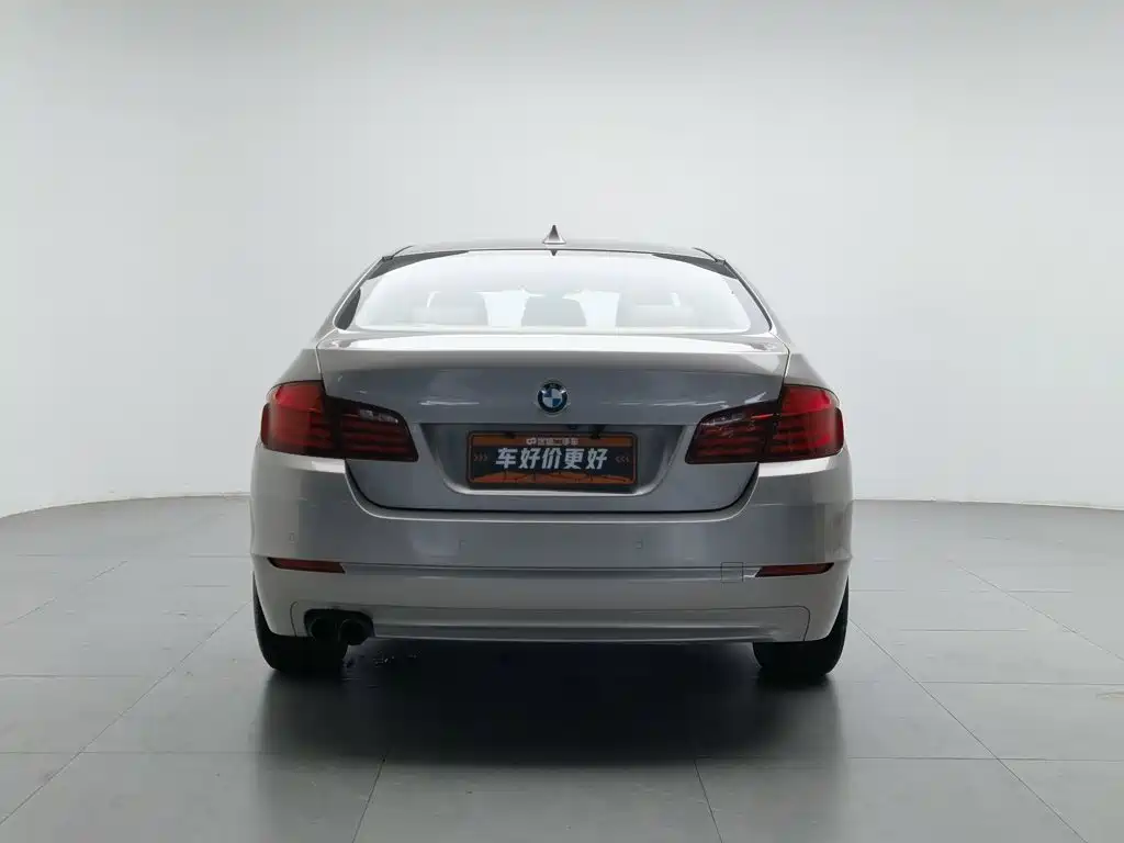BMW 5 Series — миниатюра 4