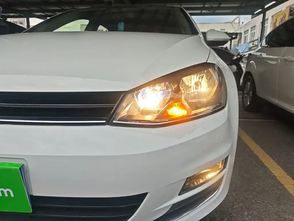 Volkswagen Golf — миниатюра 24