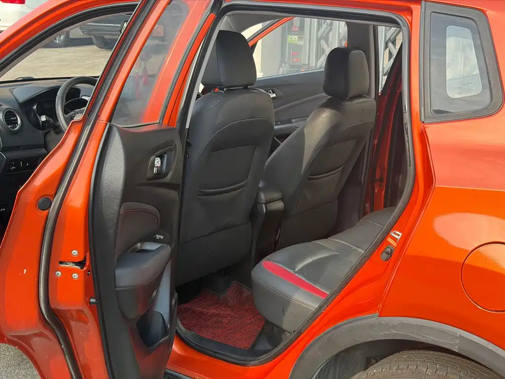 Changan CS15 — миниатюра 12