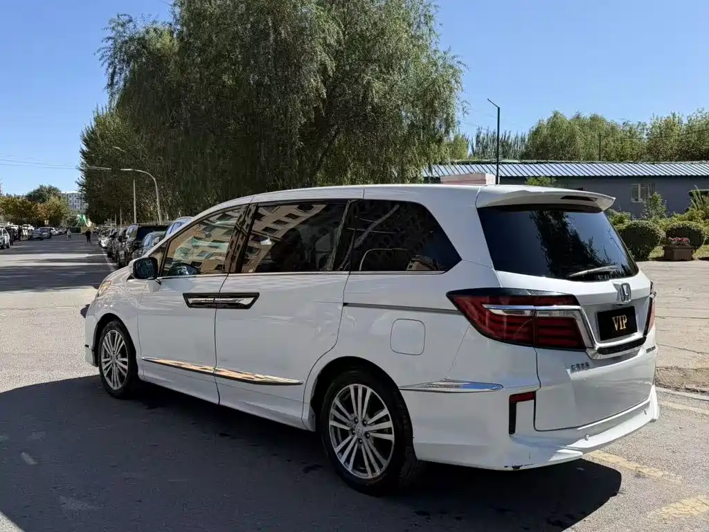 Honda Elysion — миниатюра 6