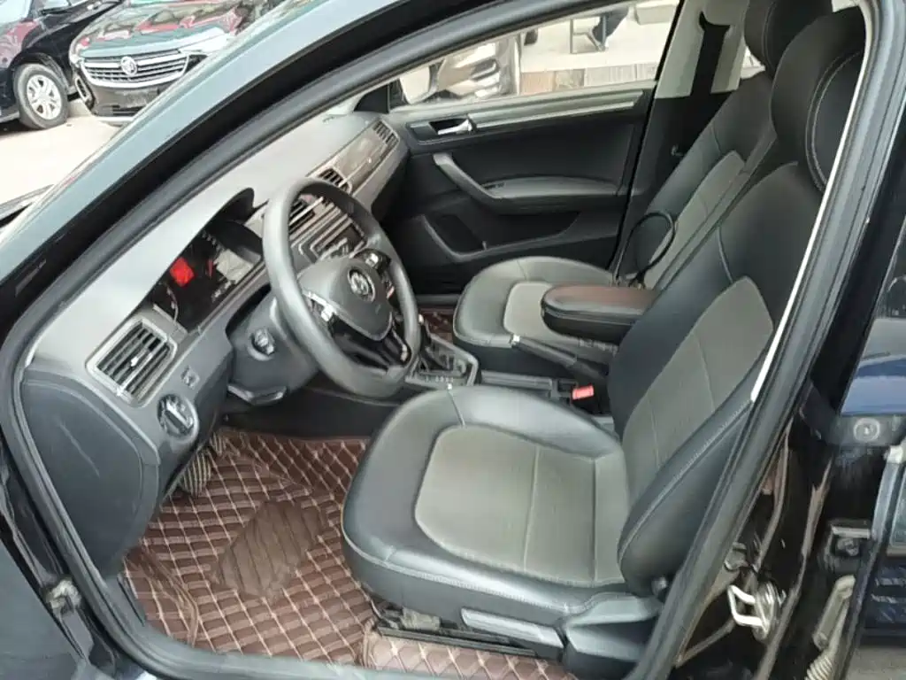 Volkswagen Santana — миниатюра 15