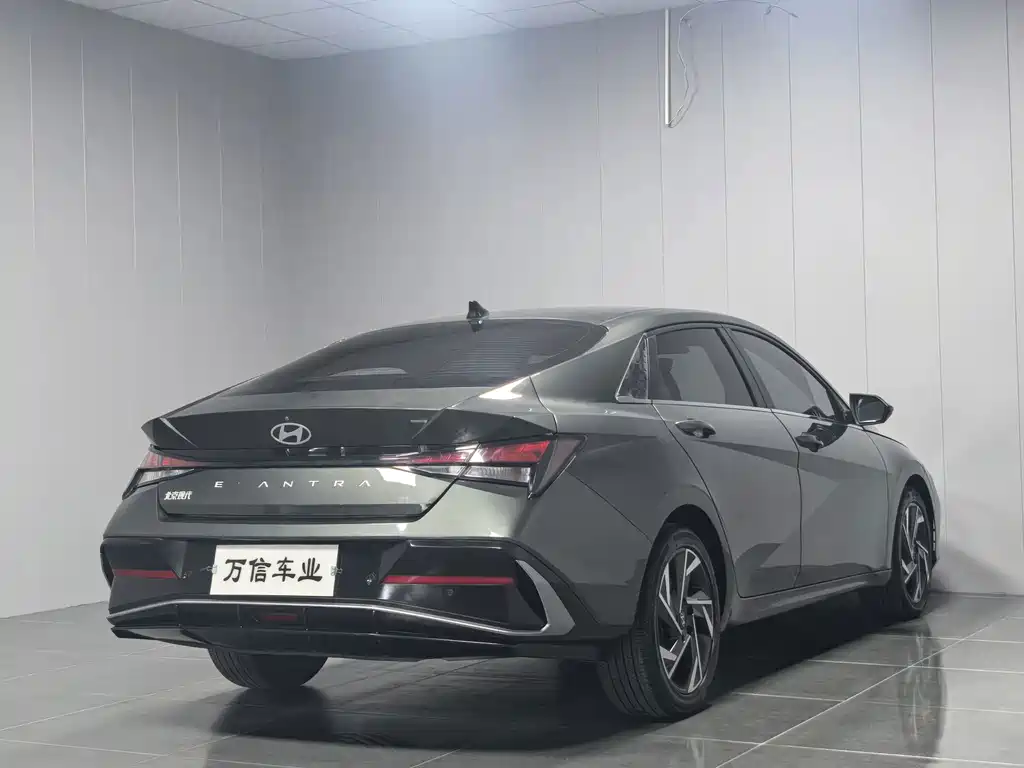 Hyundai Elantra — миниатюра 4