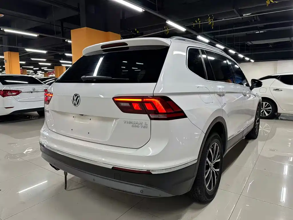 Volkswagen Tiguan L — миниатюра 17