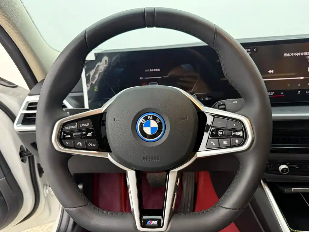 BMW i3 — миниатюра 12