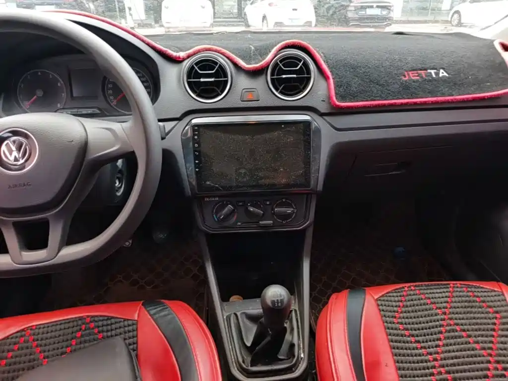 Volkswagen Jetta — миниатюра 13