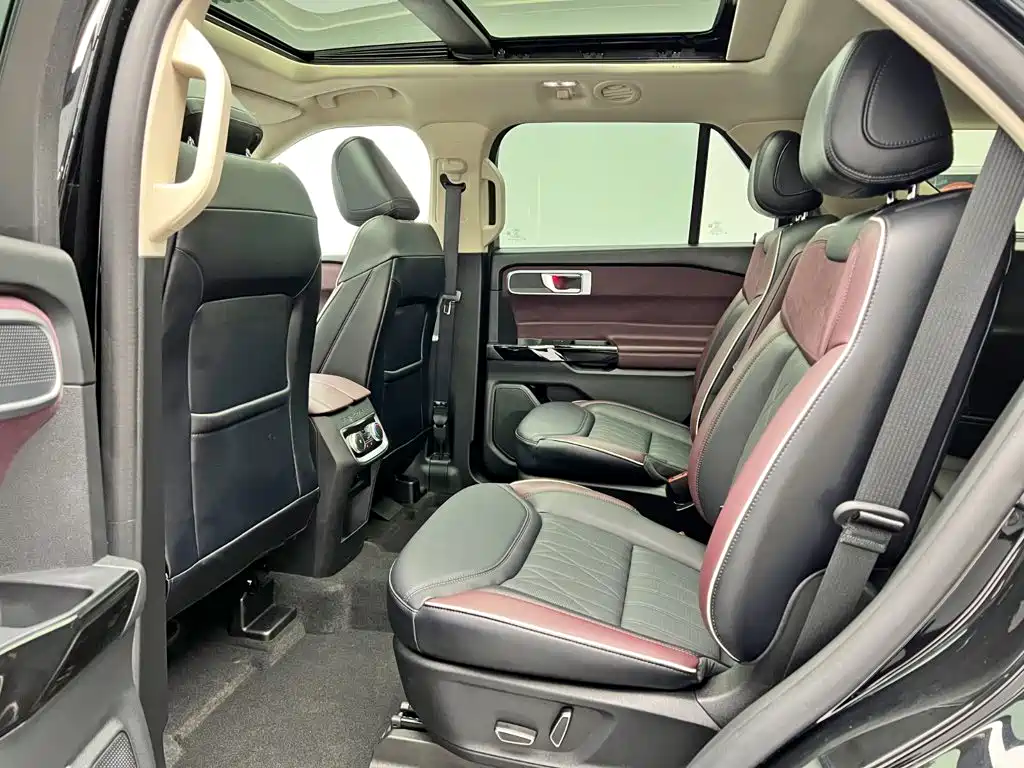 Ford Explorer — миниатюра 15