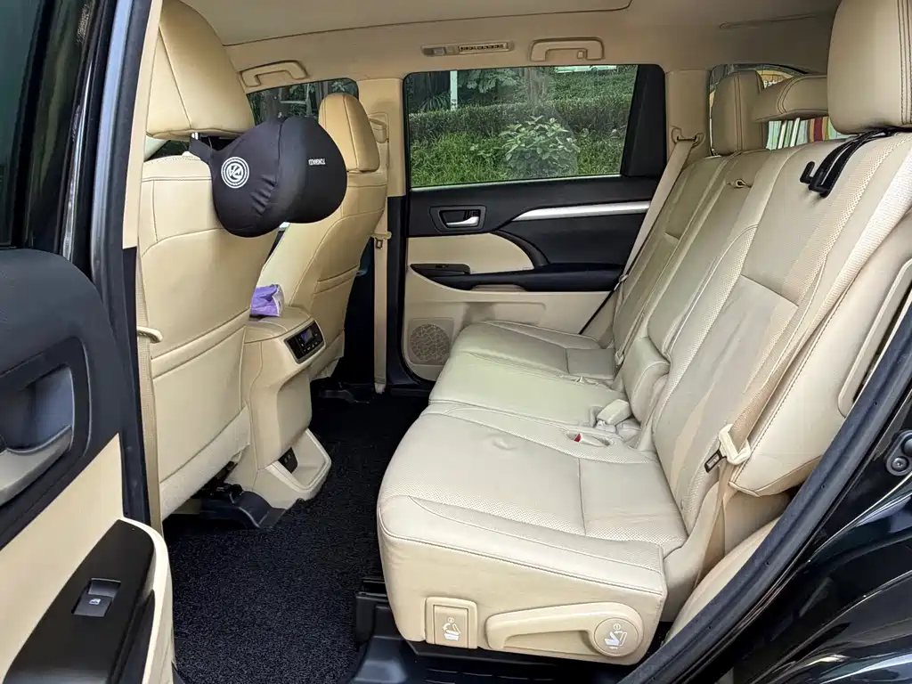 Toyota Highlander — миниатюра 10