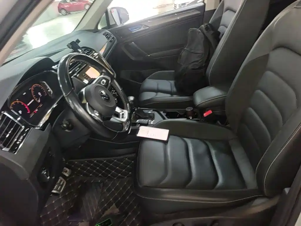 Volkswagen Tiguan L — миниатюра 15