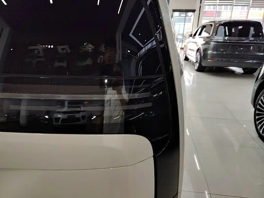 Li Auto Li MEGA — миниатюра 8