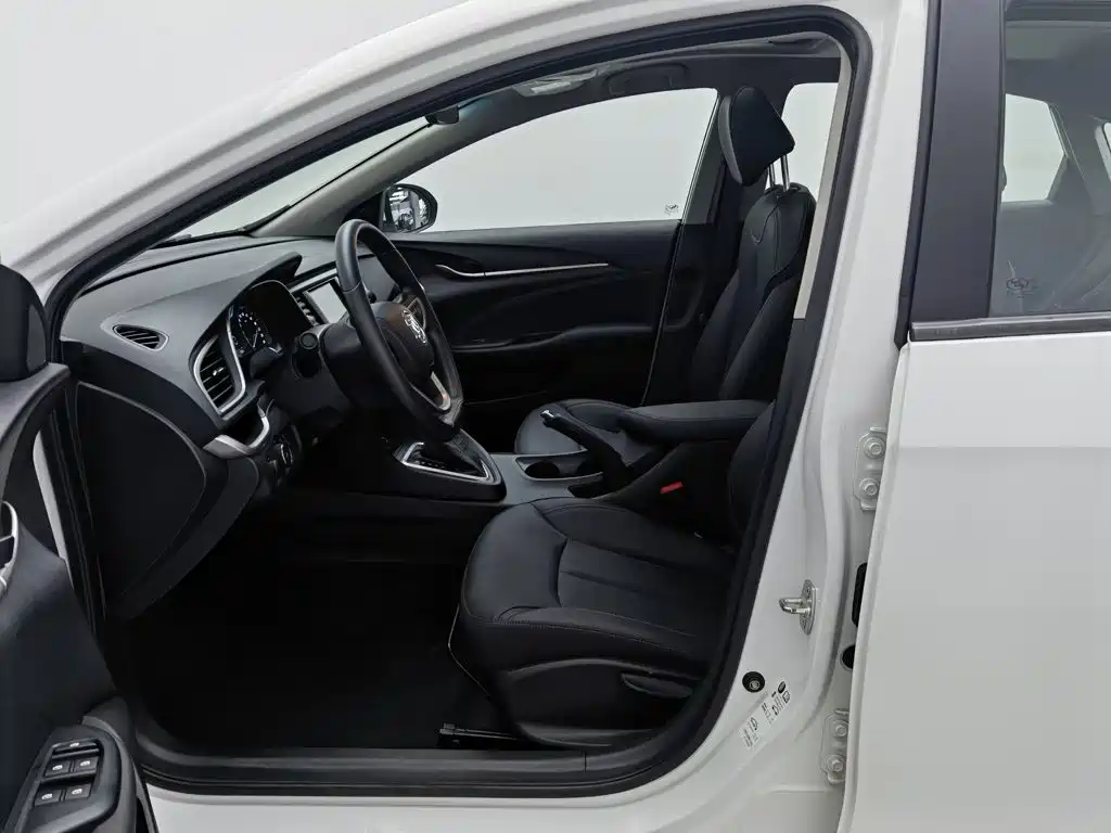 Buick Excelle — миниатюра 10