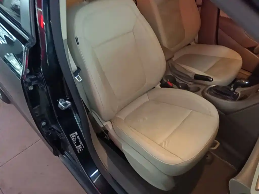 Buick Excelle — миниатюра 25