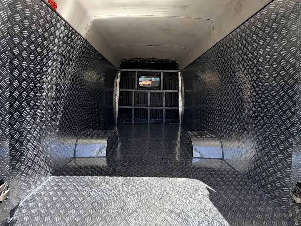 IVECO Daily — миниатюра 12