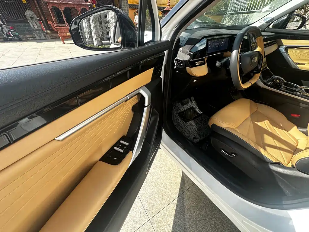 Geely Boyue L — миниатюра 4