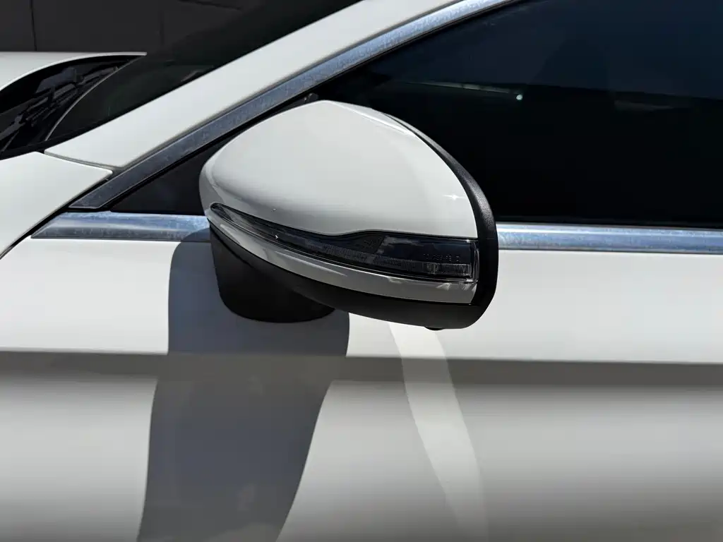 Mercedes-Benz C-Class (Import) — миниатюра 15