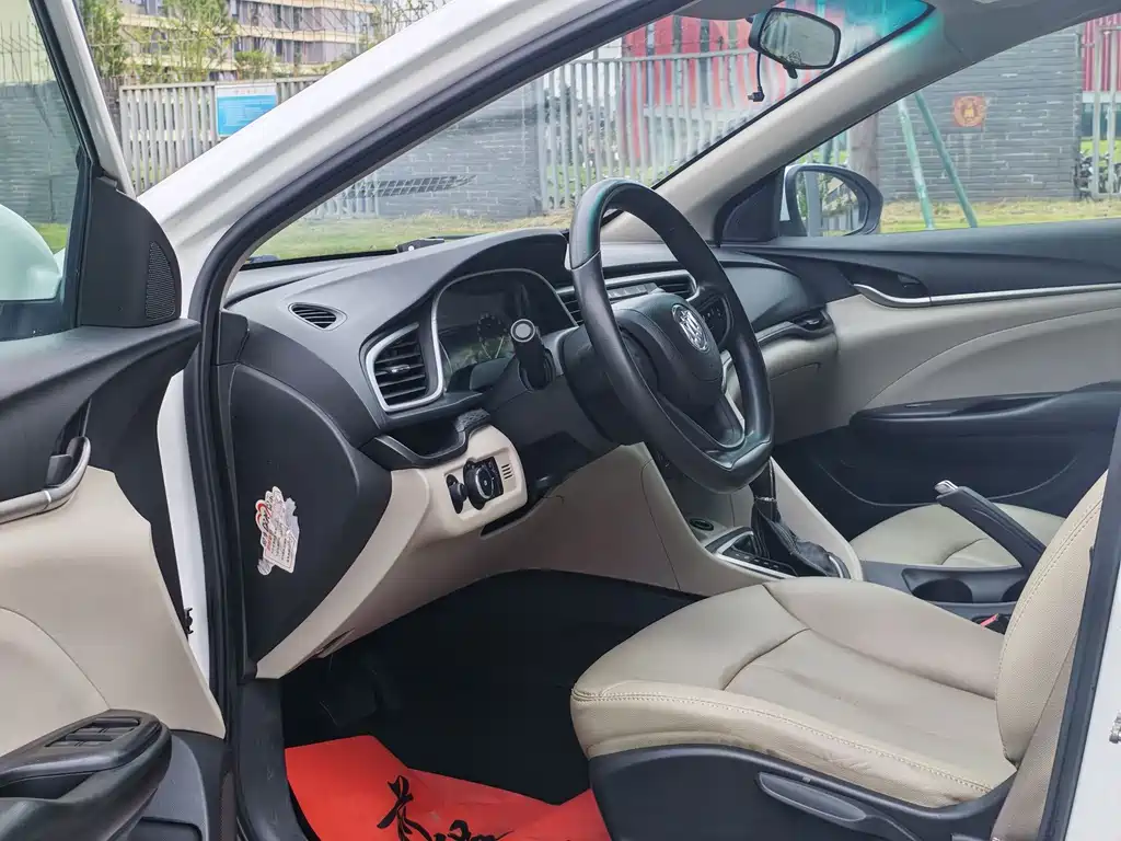 Buick Excelle — миниатюра 4