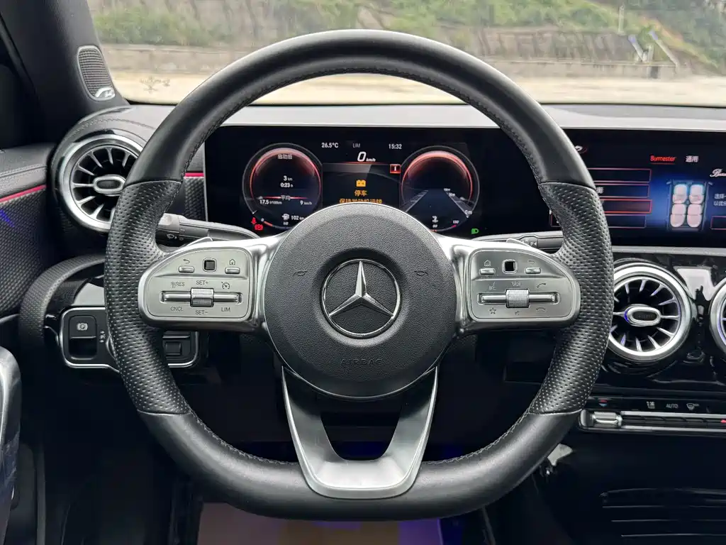 Mercedes-Benz A-Class — миниатюра 17
