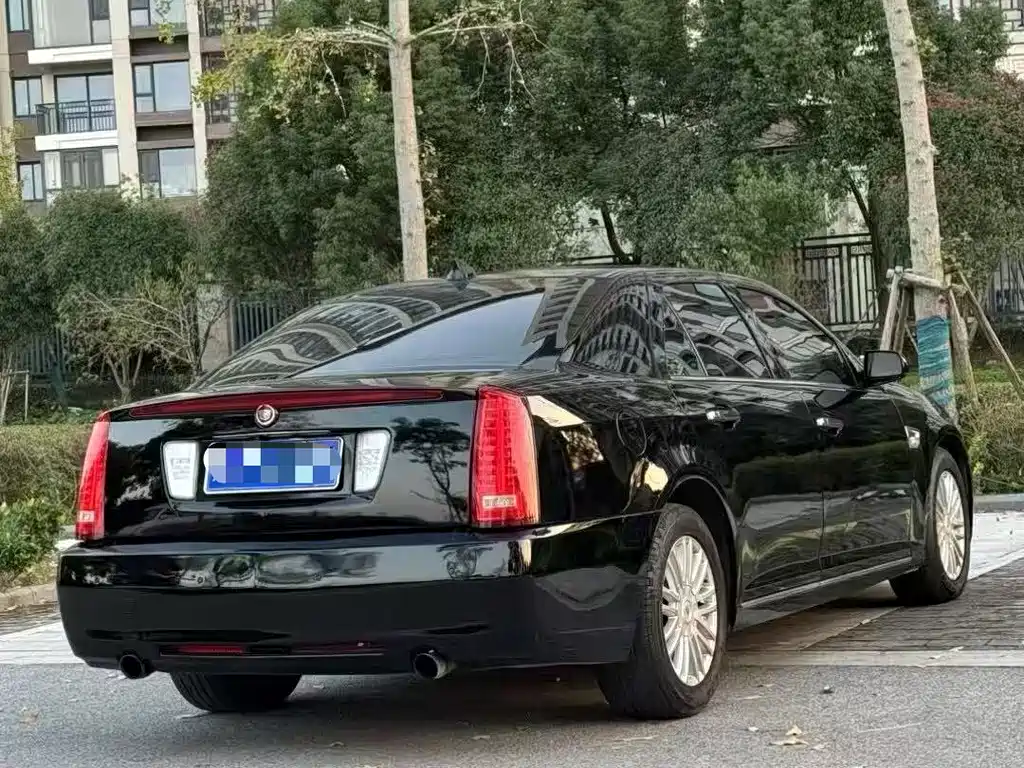 Cadillac SLS 2011 2.0T Luxury