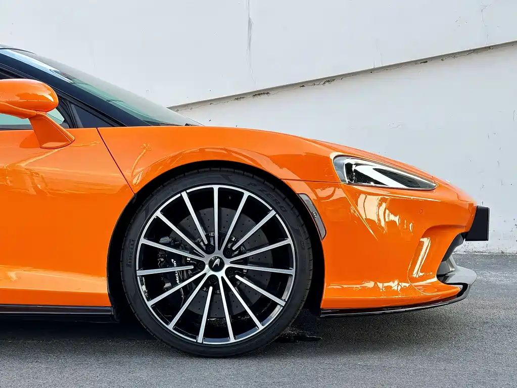 McLaren GT — миниатюра 9