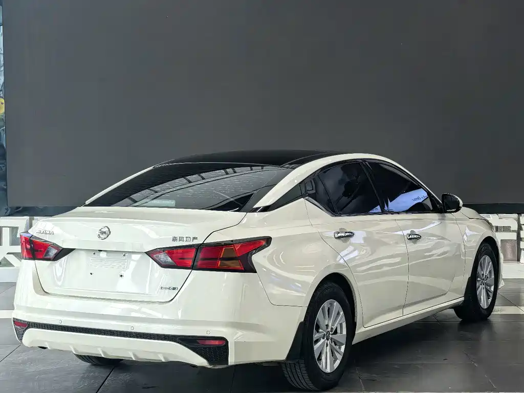 Nissan Teana — миниатюра 5