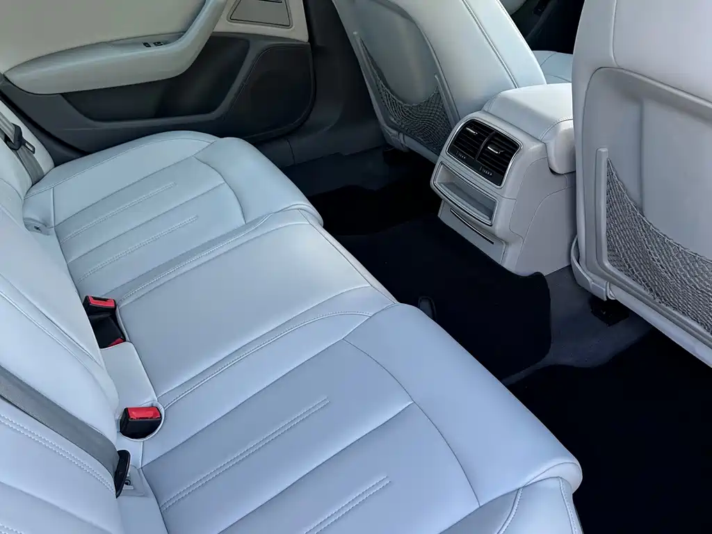Audi A6L — миниатюра 11