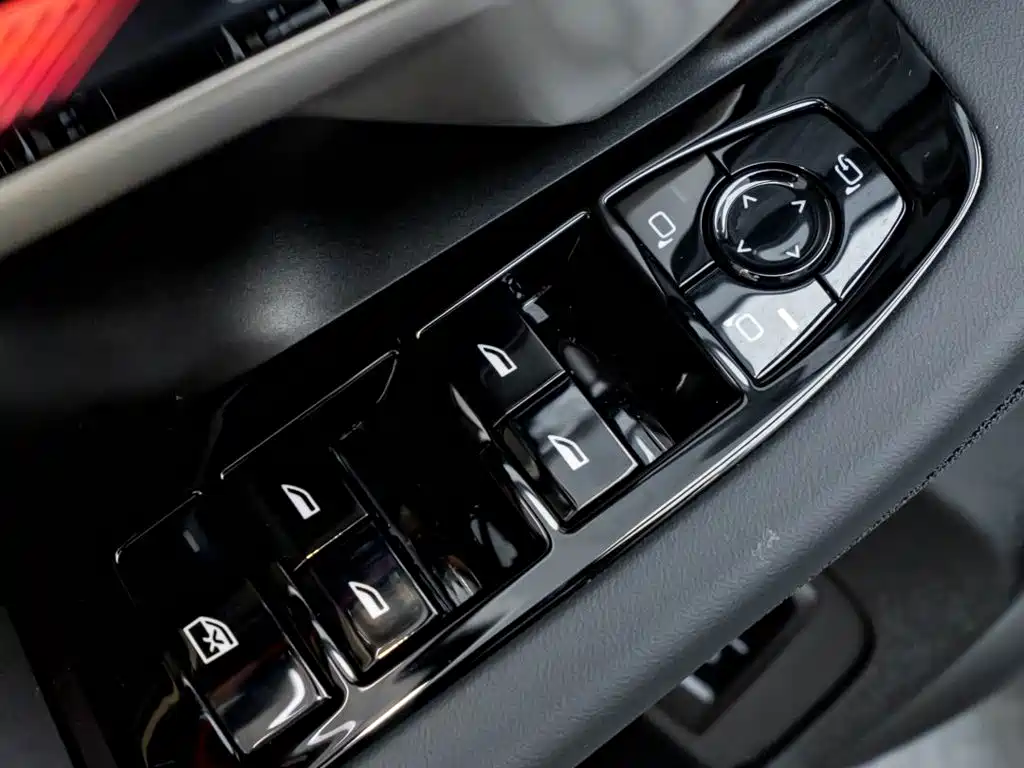 BMW 5 Series — миниатюра 23