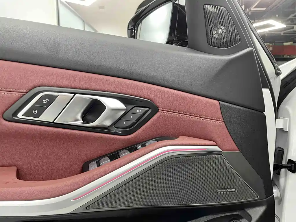 BMW 3 Series — миниатюра 14
