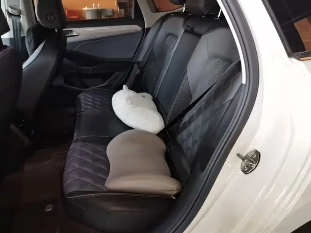 Volkswagen Sagitar — миниатюра 17