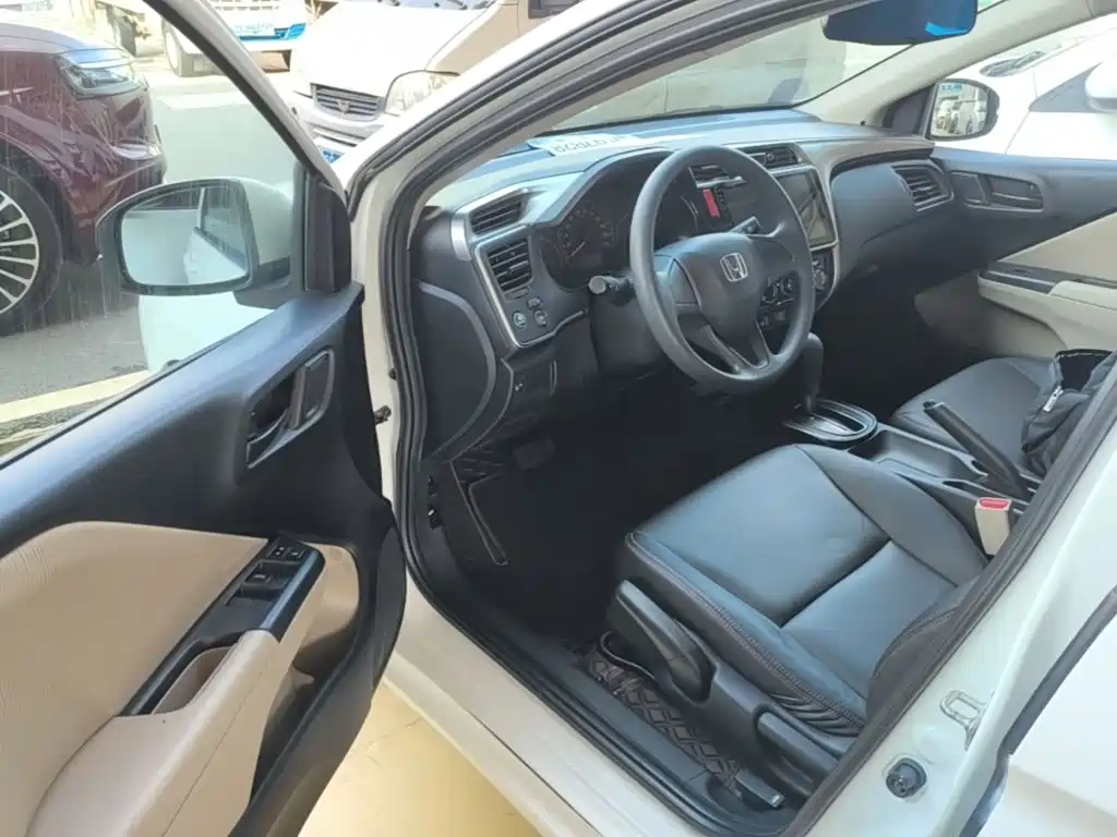 Honda City — миниатюра 16