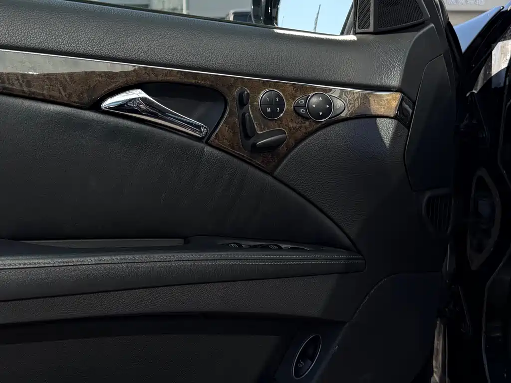 Mercedes-Benz E-Class AMG — миниатюра 4