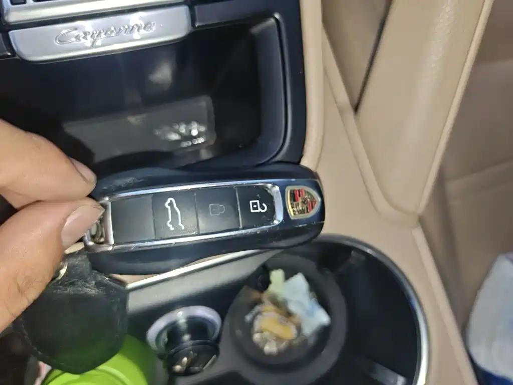 Porsche Cayenne — миниатюра 9