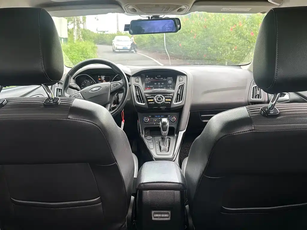 Ford Focus — миниатюра 14