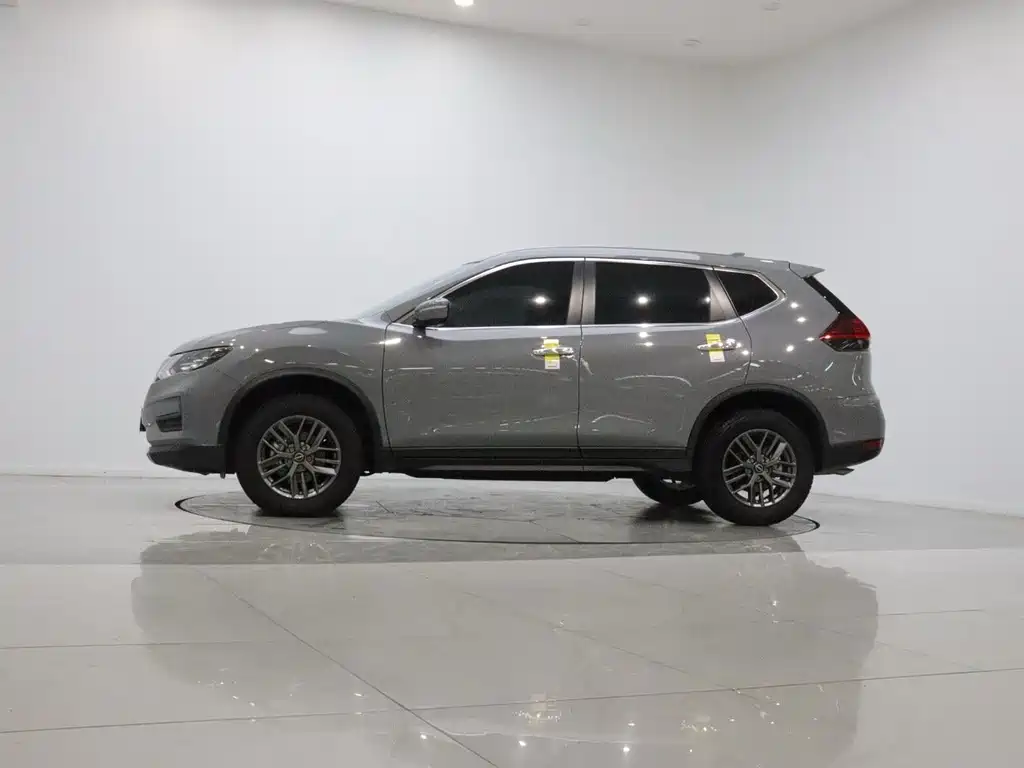 Nissan X-Trail — миниатюра 8
