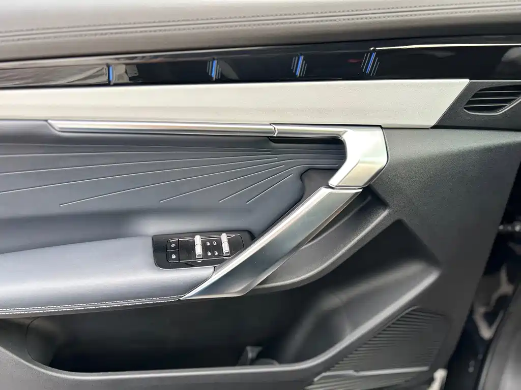 Geely Boyue L — миниатюра 14