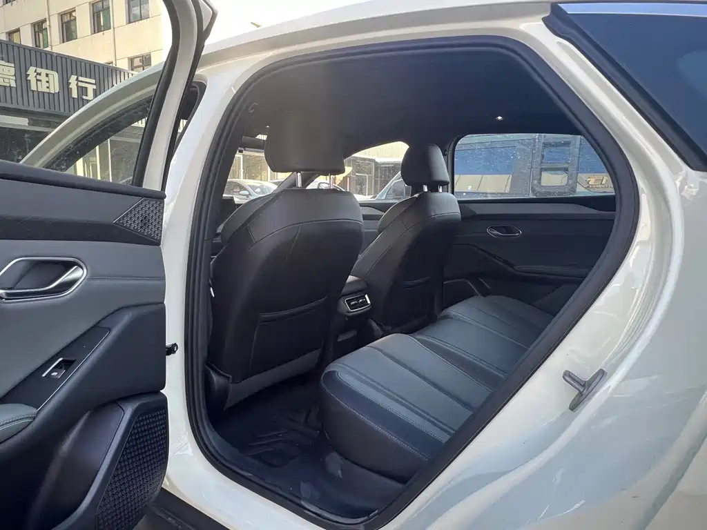 BYD Qin L — миниатюра 5